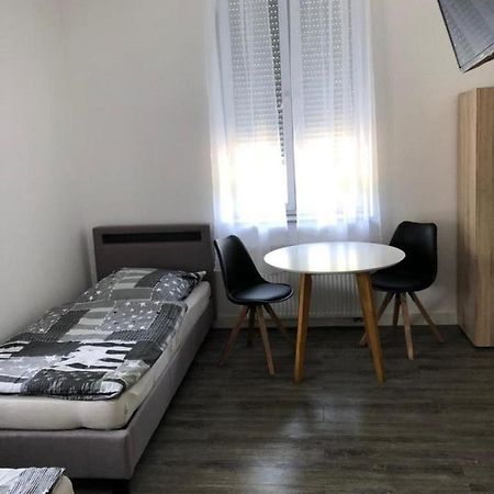 Godorfer Burg Monteuer Zimmer Весселинг Экстерьер фото