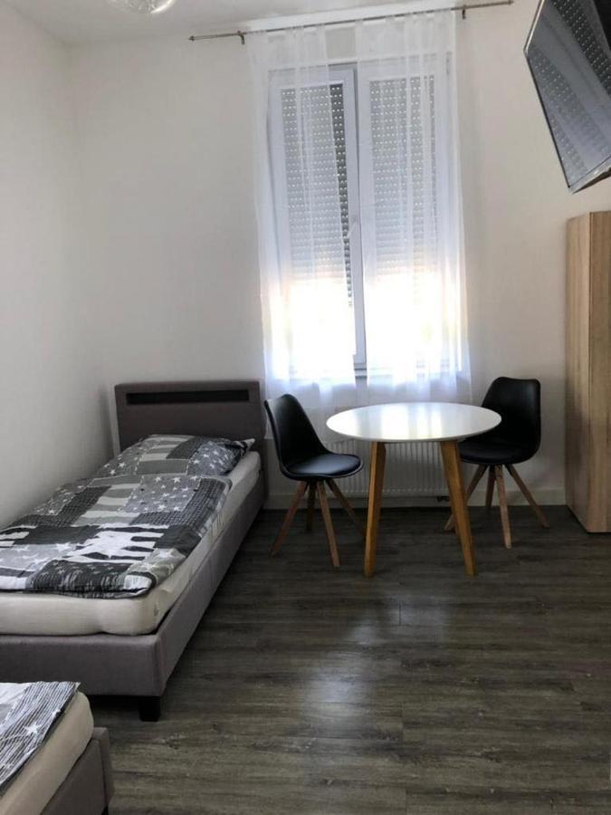 Godorfer Burg Monteuer Zimmer Весселинг Экстерьер фото